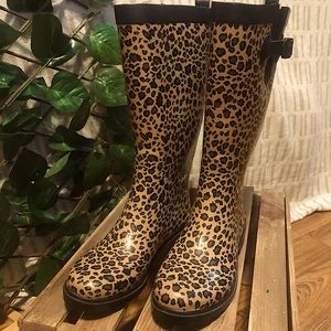 Capelli New York Leopard print rain boots size 8